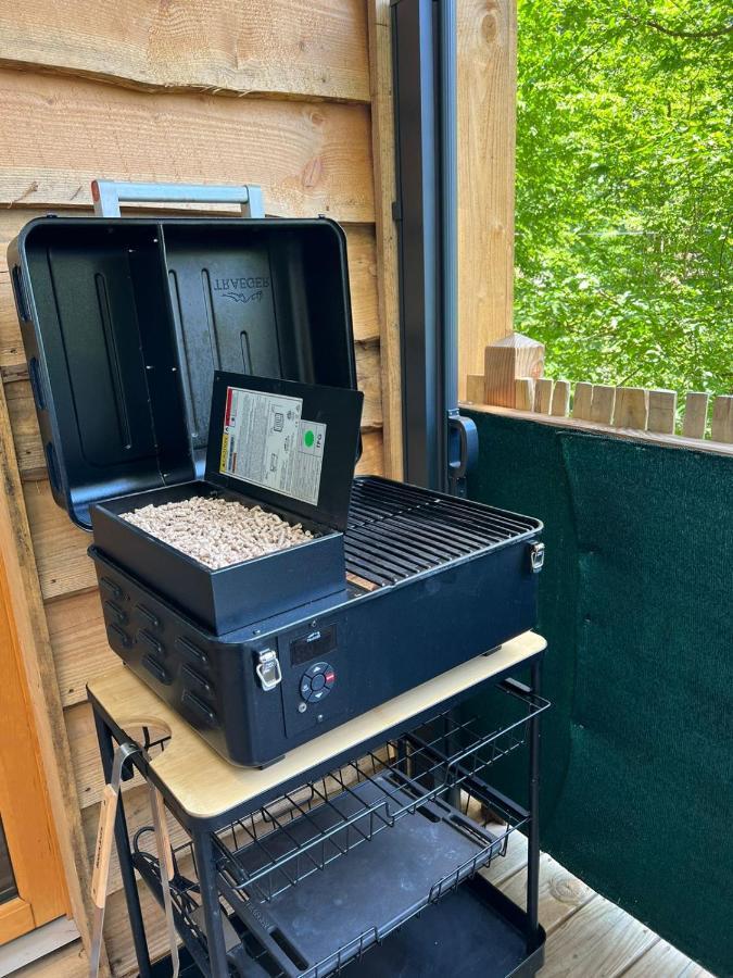 Charmante Cabane Dans Les Arbres Avec Jacuzzi Et Sauna Boismorand Luaran gambar